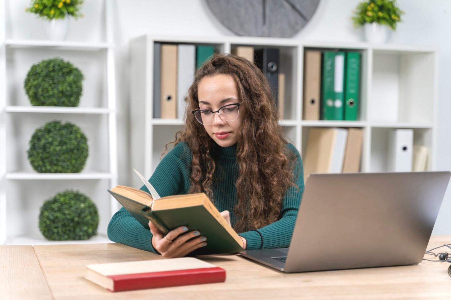 Moderne Arbeitsumgebung für strukturierte Budget-Workflows